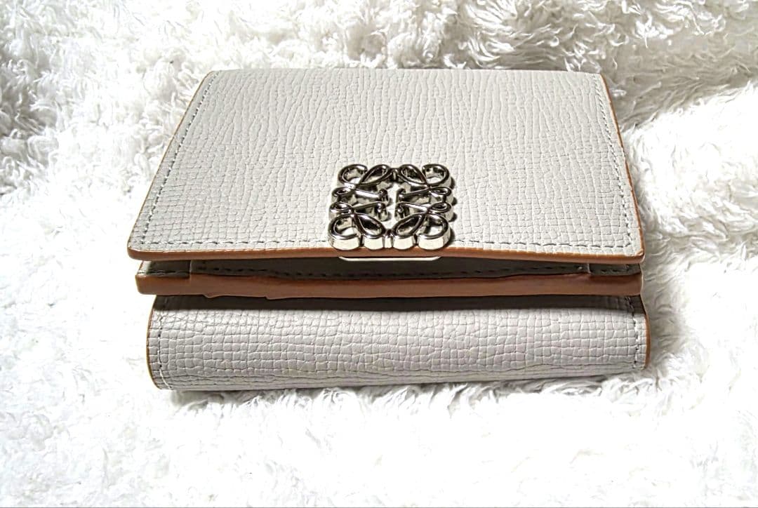 LOEWE アナグラム トライフォールド 超美品