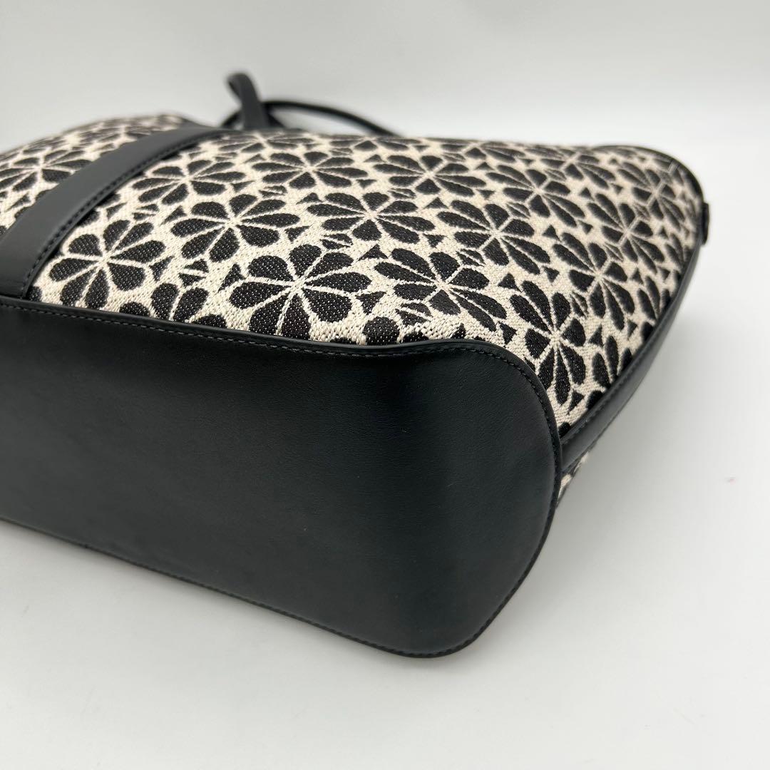 未使用　ケイトスペード　トートバッグ　花柄　ロゴ　ジャガード　A4◎　肩掛け◎