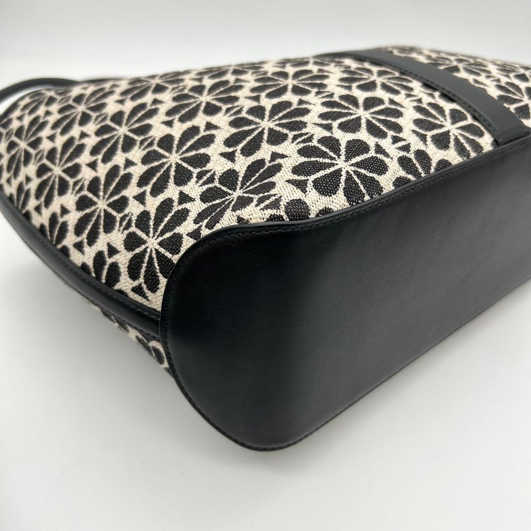 未使用　ケイトスペード　トートバッグ　花柄　ロゴ　ジャガード　A4◎　肩掛け◎