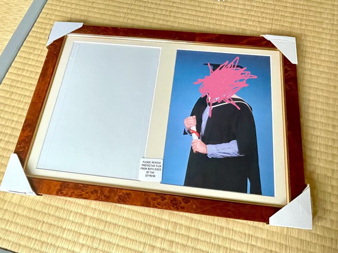 新品 - 卒業証明書とフォトフレーム（ロンドン大学から購入）