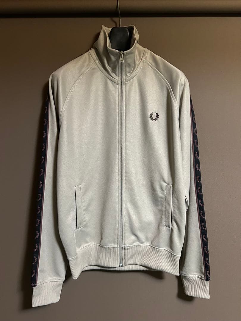 ✨超美 FRED PERRY / Contrast Tape Track JKT