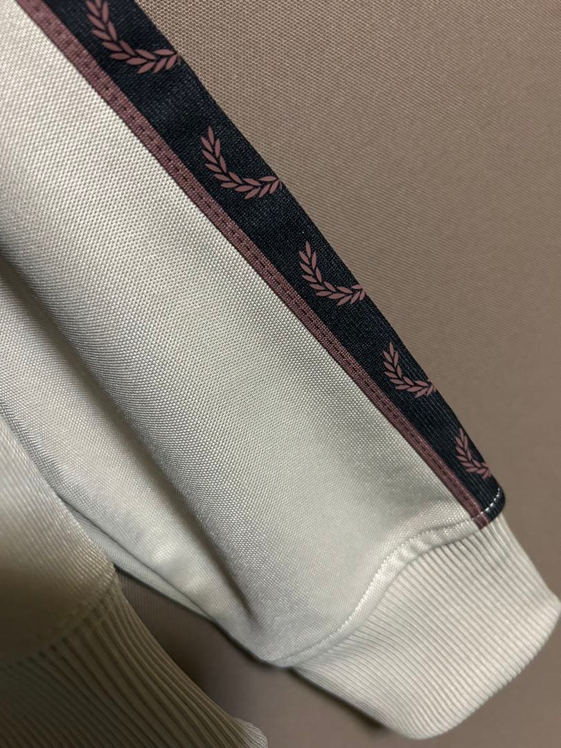 ✨超美 FRED PERRY / Contrast Tape Track JKT