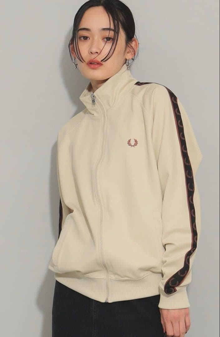 ✨超美 FRED PERRY / Contrast Tape Track JKT