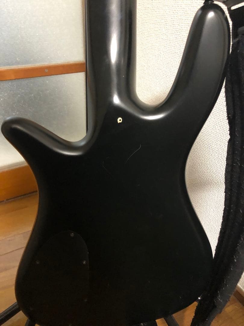 SPECTOR 5弦ベース　マットブラック　韓国製(推定)