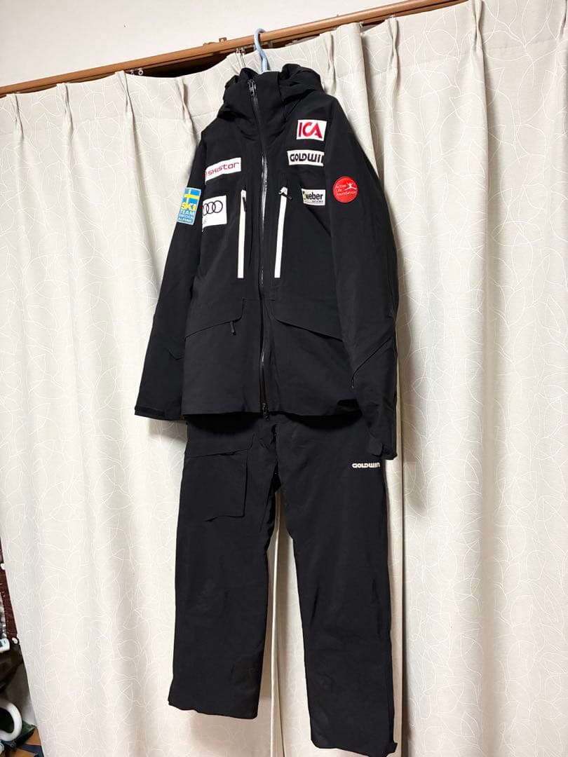 レア【GOLDWIN】M スキー、スノボ　スウェーデン ウェア セット AUDI