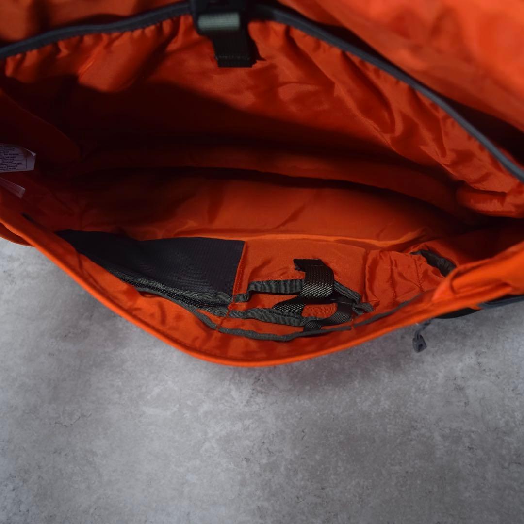 【人気】patagonia クリティカルマスバッグ メッセンジャー 大容量