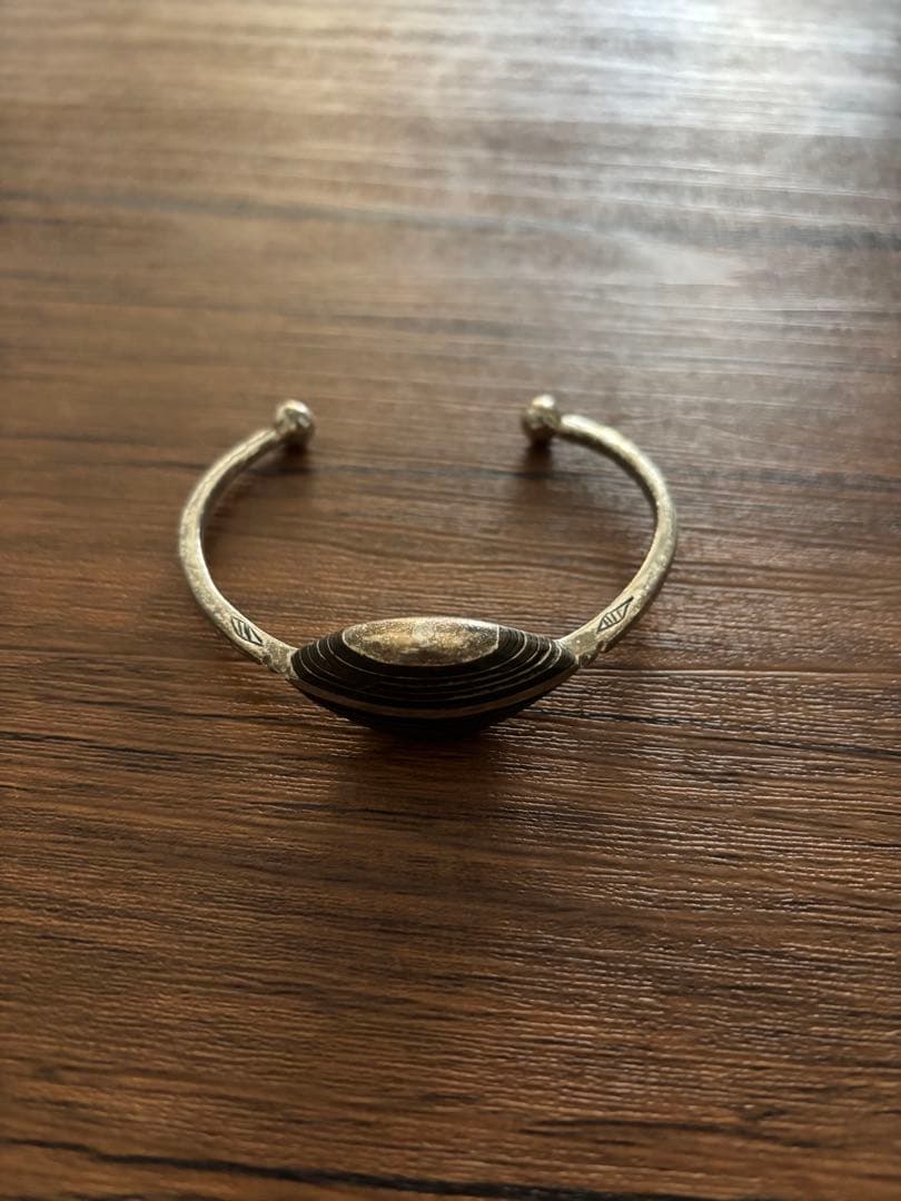 シルバー バングル touareg