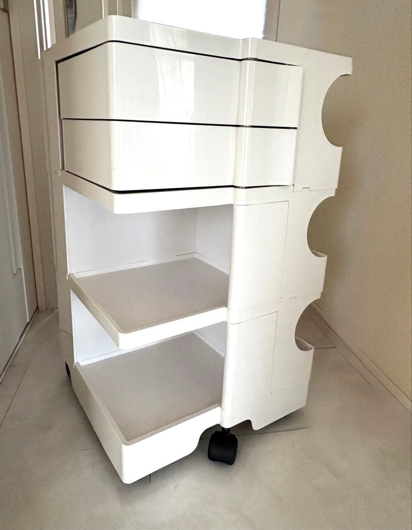 正規品 ジョエ・コロンボ　ボビーワゴン 3段2トレイ　キャスター付き　ホワイト