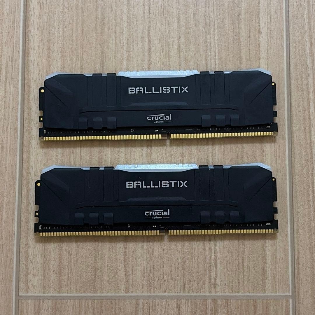 Crucial DDR4-3200 16GB 8GB×2 RGB 黒