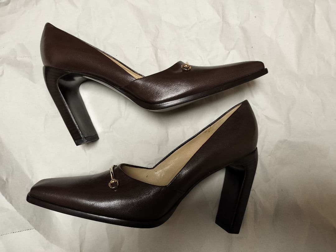 未使用GUCCI ダークブラウン スクエアトゥ ハイヒール37.5