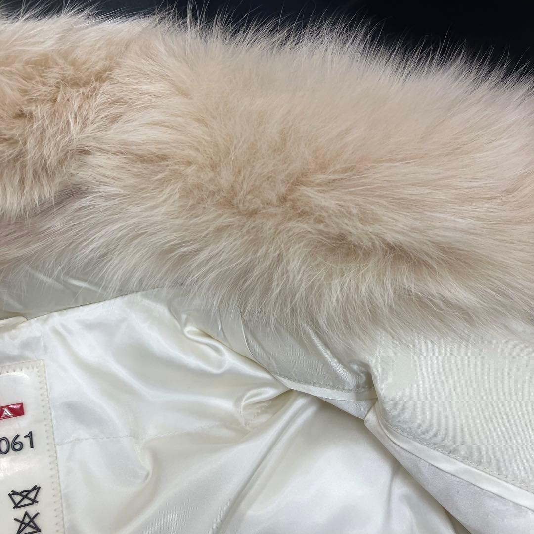 PRADA プラダ ダウンジャケット アイボリー ホワイト系 フォックスファー付