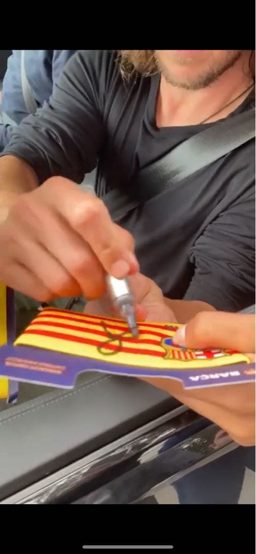 プジョル　puyol 直筆サイン　FCバルセロナ　アームバンド