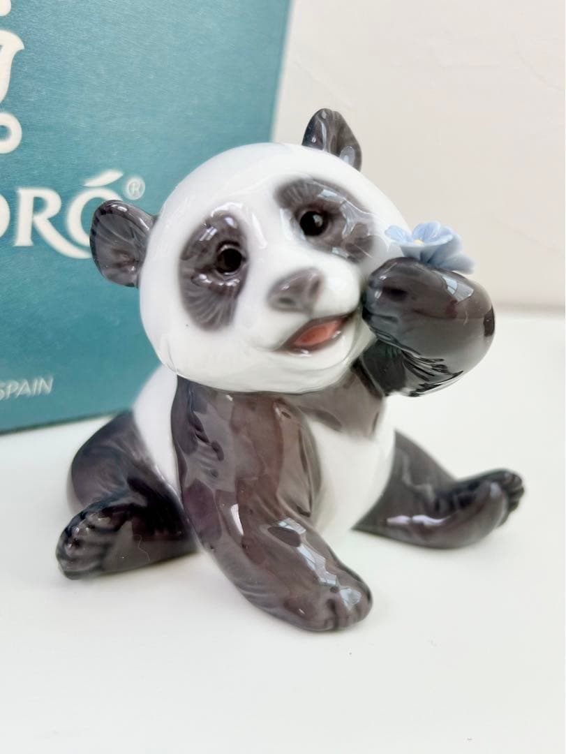 LLADRO リヤドロ　パンダ　置物　陶器　高級磁器　希少　青の花　スペイン