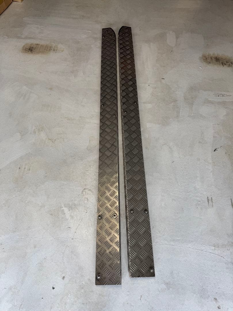 リミテッドチトセ　ハイラックスアルミ製サイドステップ