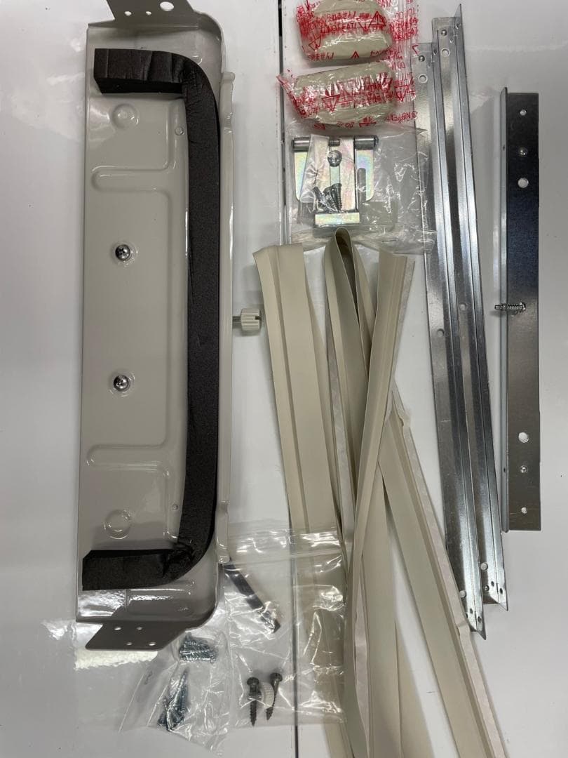 a*i様 vコロナ★窓用ルームエアコン★CW-1822R★2022年★