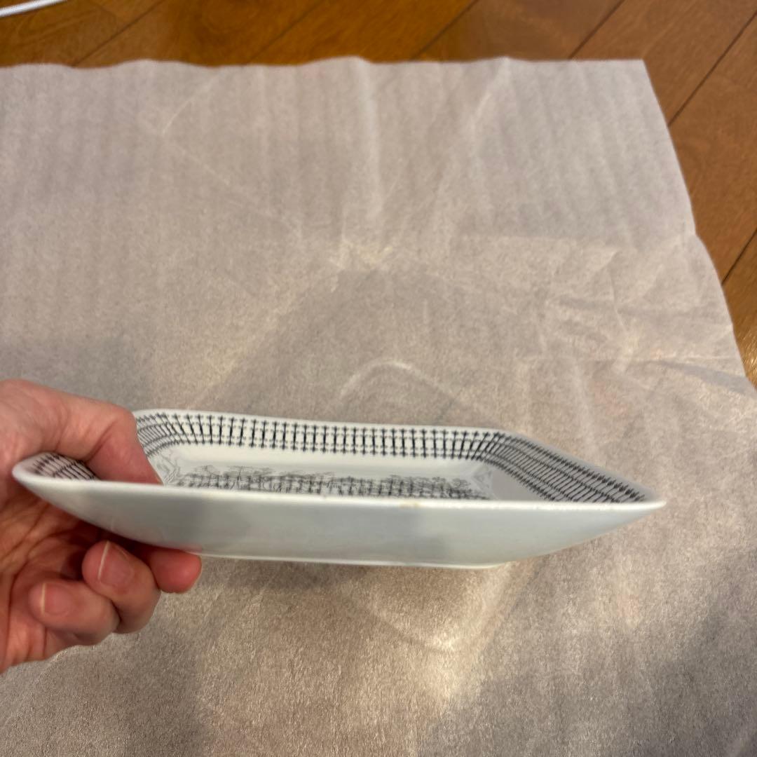 ARABIA アラビア　ヴィンテージ　エミリア 　スクエアプレート　18cm