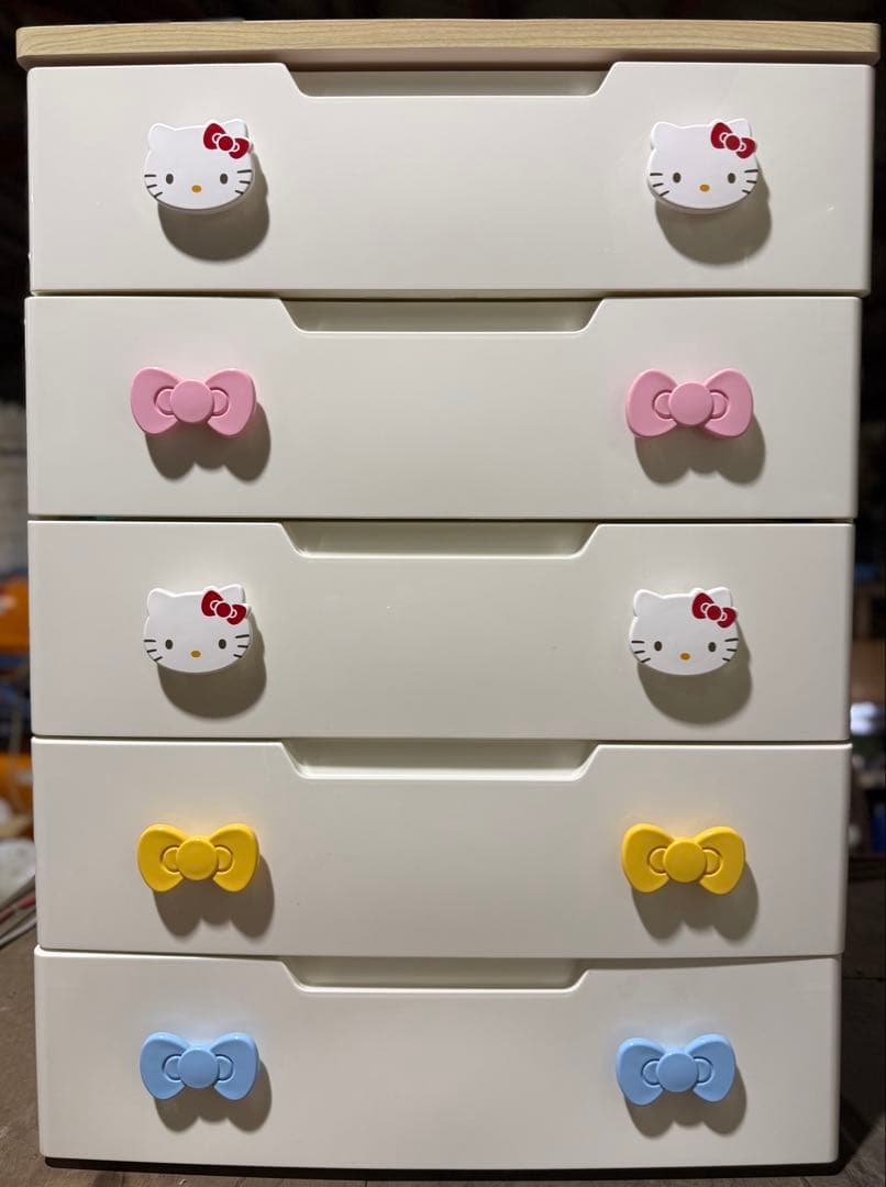 ハローキティ 4段チェスト　ほぼ新品、美品