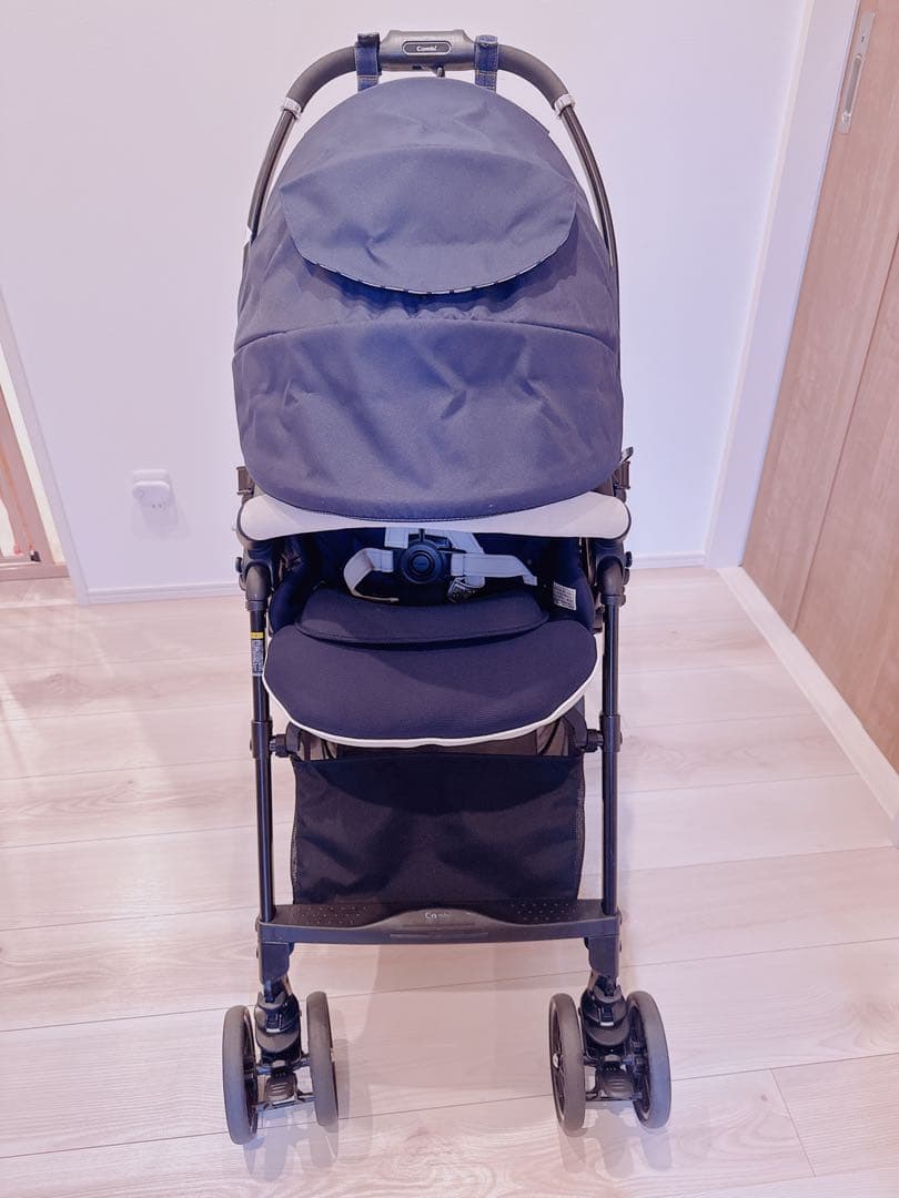 希少 美品 ベビーカー コンビ スゴカルα 4キャス Light エッグショック