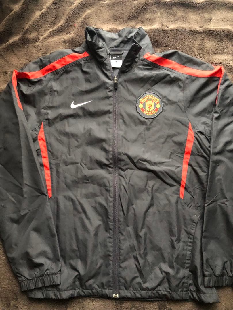 【セール】NIKE ナイキ　マンチェスターユナイテッド　トラックジャケット