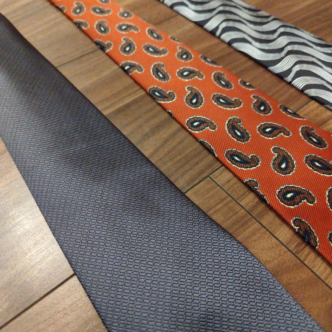 Holliday ＆ Brown など、ネクタイ 3本セット