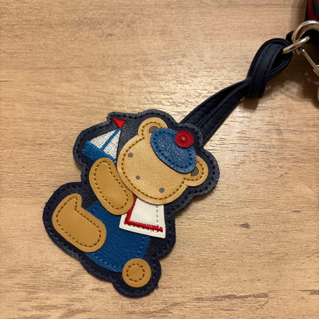 ファミリア舟形ポシェット