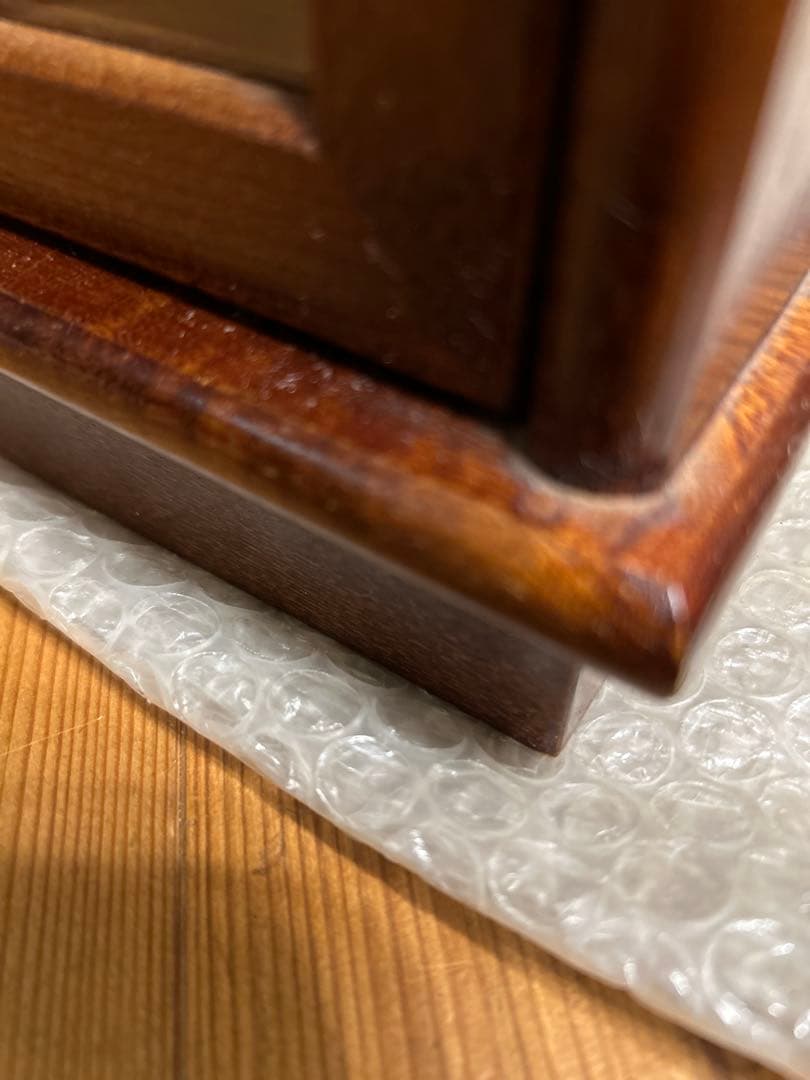 アンティーク　段違い　木製キャビネット ガラス扉付き 小引き出し3段