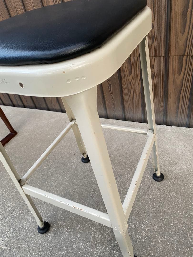 Lyon ハイスツール　パシフィックファニチャーサービス P.F.S リヨン