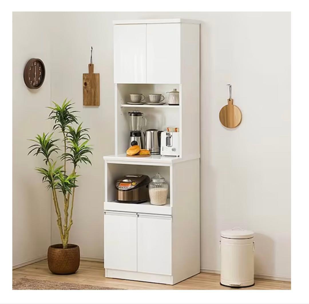 ニトリ　キッチンボード　ホワイト　食器棚 調整可能棚板付き