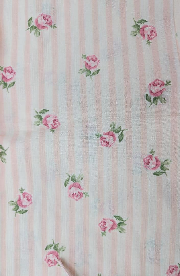 ローラアシュレイ花柄パジャマ フリーサイズ高島ちぢみ　日本製