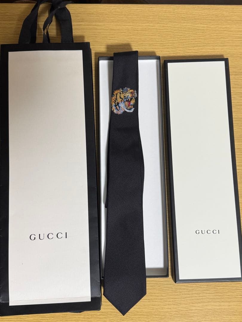GUCCI グッチ ネクタイ 虎刺繍 黒 箱等有り