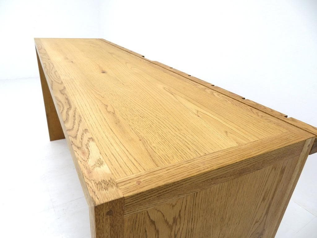 展示品　クラッシュゲート　オーク材　カウンターテーブル　キッチン　カフェ