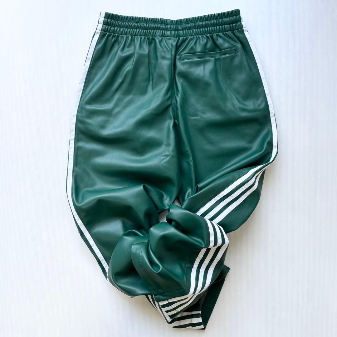 新品　adidas フェイクレザー ファイヤーバード トラックスーツパンツ緑L