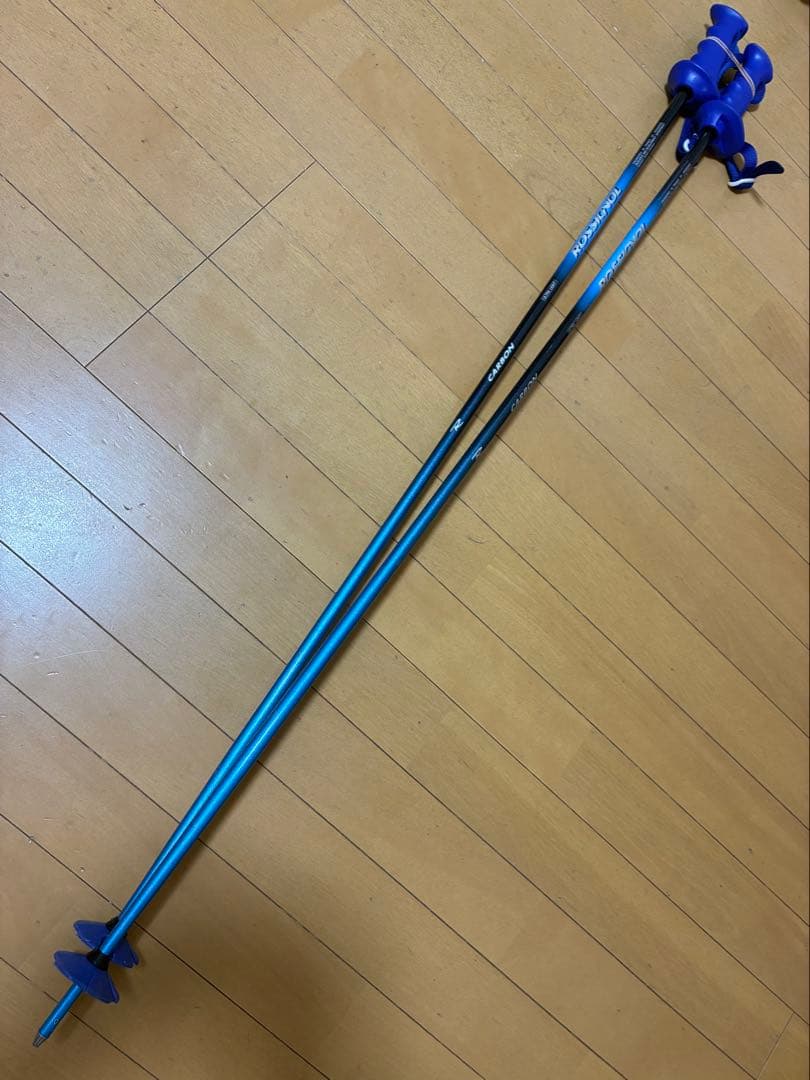 美品118cmROSSIGNOL ULTLA LIGHTカーボンスキー ストック