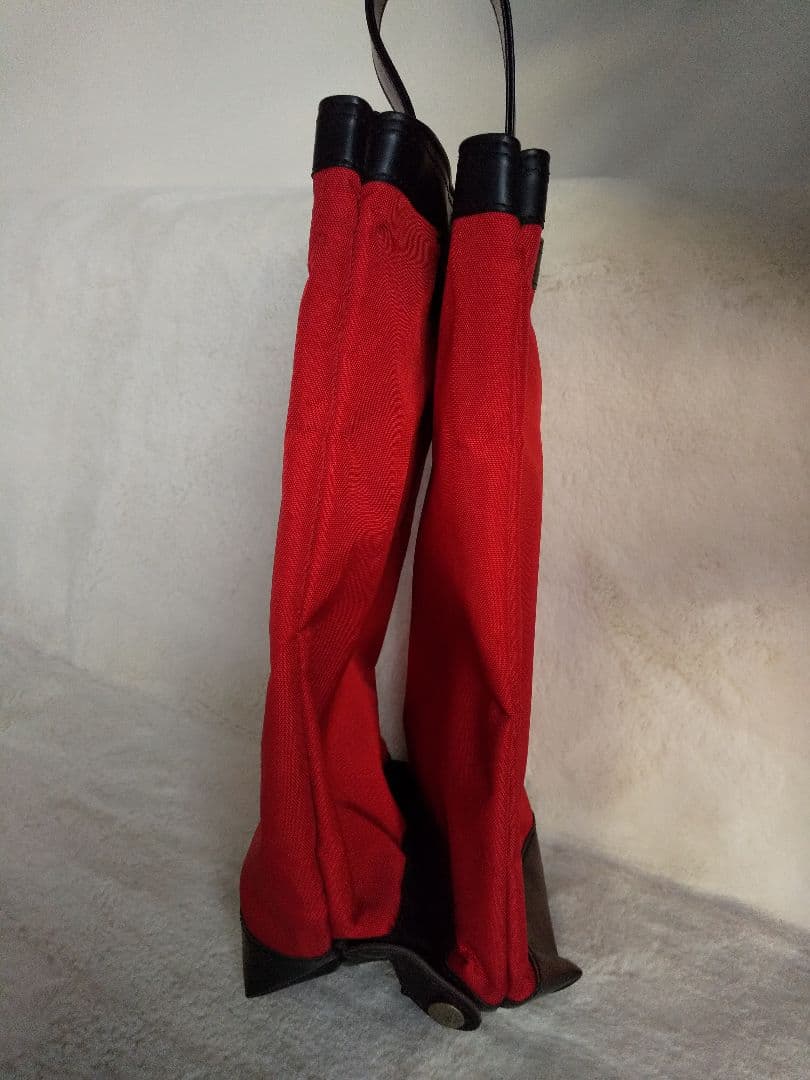 バーニーズニューヨーク　ゴルフ　キャディバッグ(黒)　とシューズバッグ(赤)