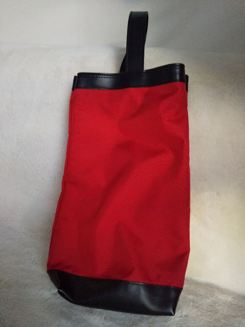 バーニーズニューヨーク　ゴルフ　キャディバッグ(黒)　とシューズバッグ(赤)