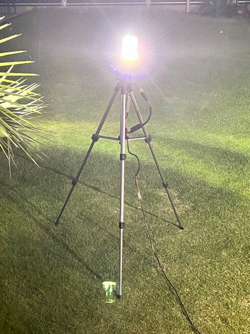 灯火採集　三脚型　ライトトラップ　HID55w 紫外線放出加工済