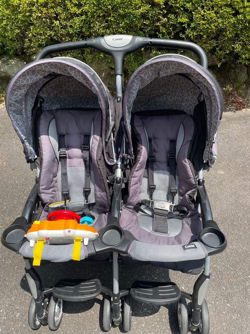 Combi 双子用ベビーカー ブラック