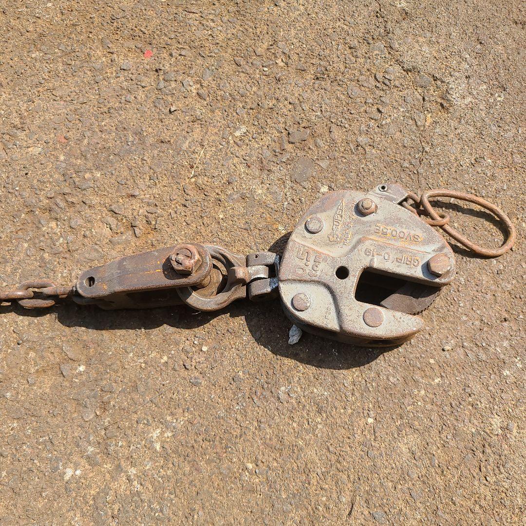 縦吊りクランプ