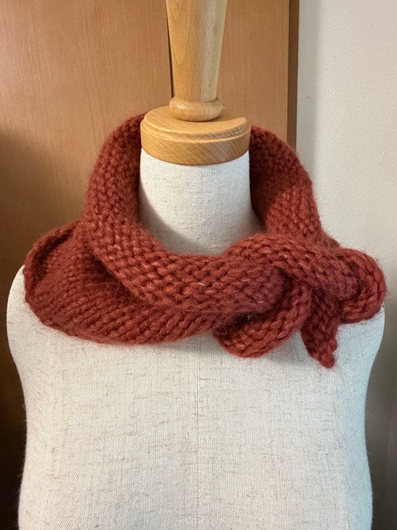 アルバムディファミリア　HAND KNITTED SCARF