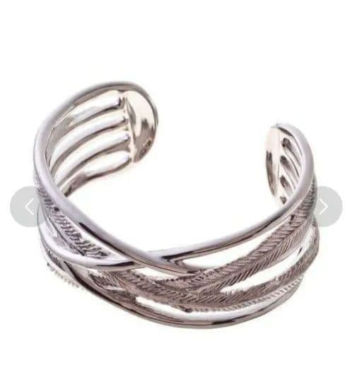 artemis classic フェザーラップバングル