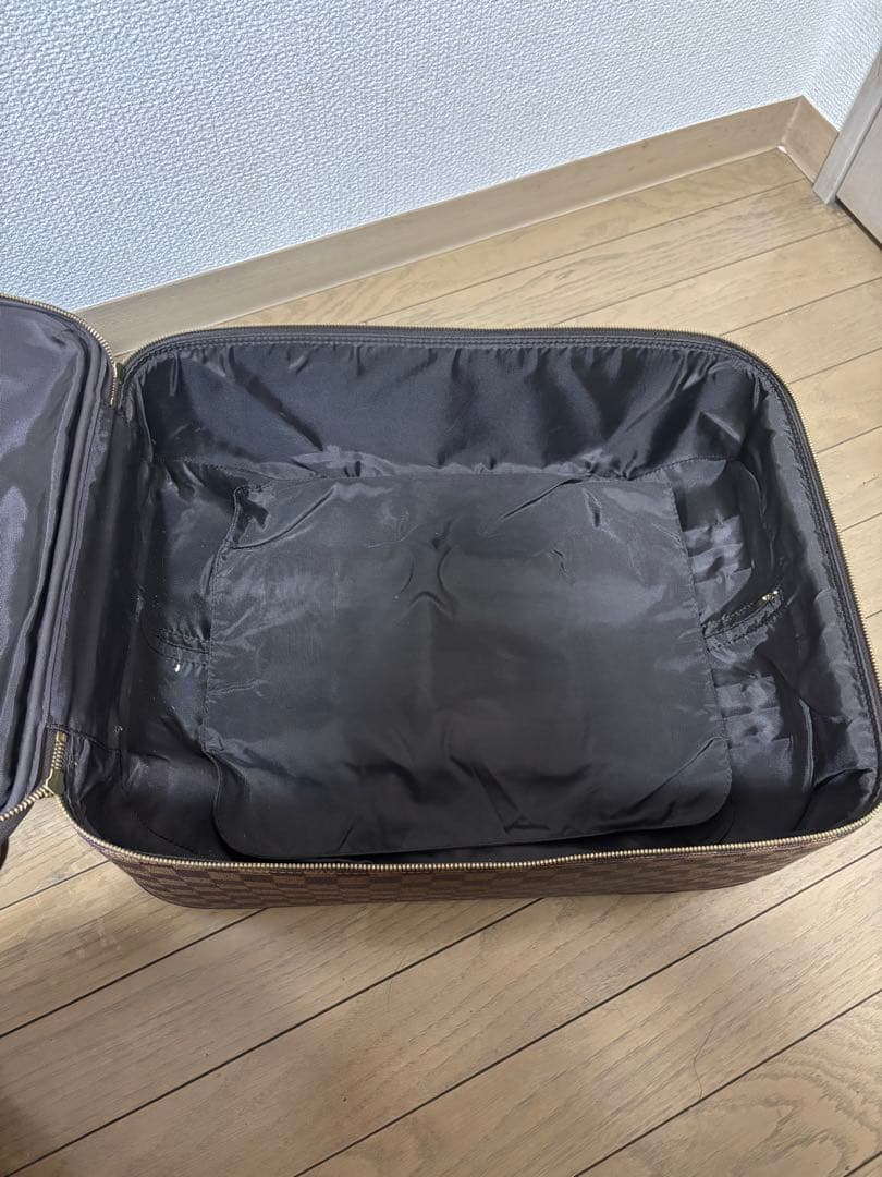 定価約300000円　ルイヴィトン　ダミエ・キャンバス 中型キャリーケース