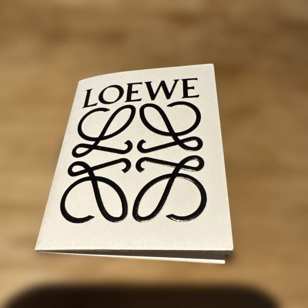 LOEWE ブラック 二つ折り財布