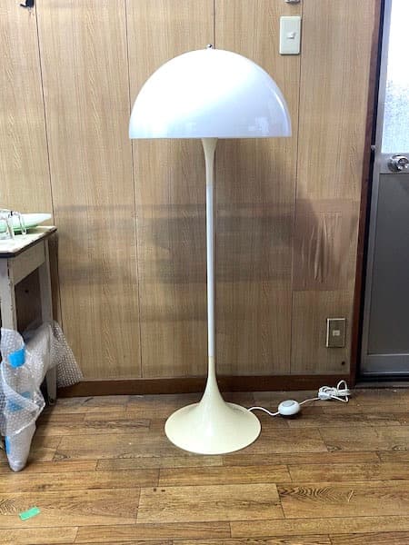 正規品　ルイスポールセン　パンテラ　フロアライト　中古　訳あり　スタンドライト