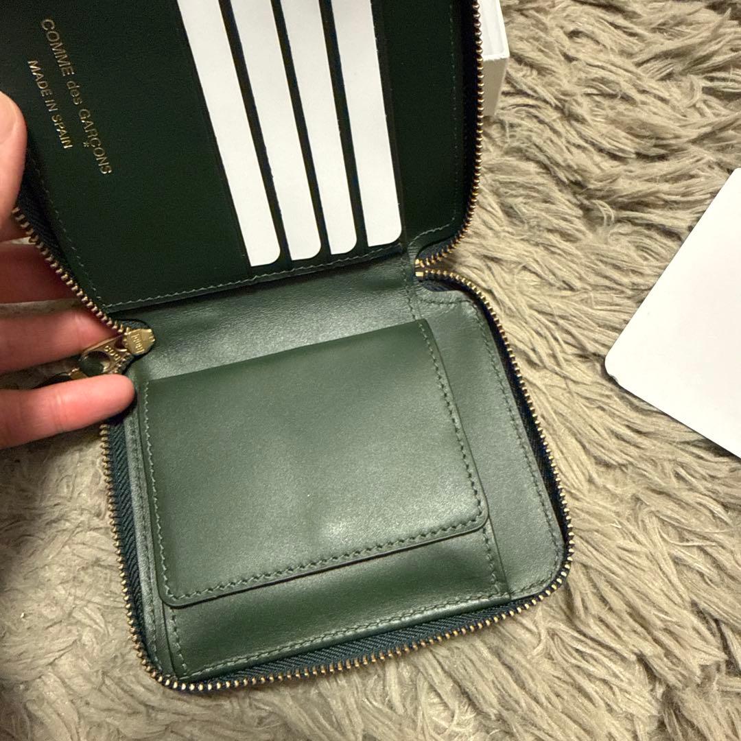 COMME des GARÇONS 二つ折り財布 新品未使用
