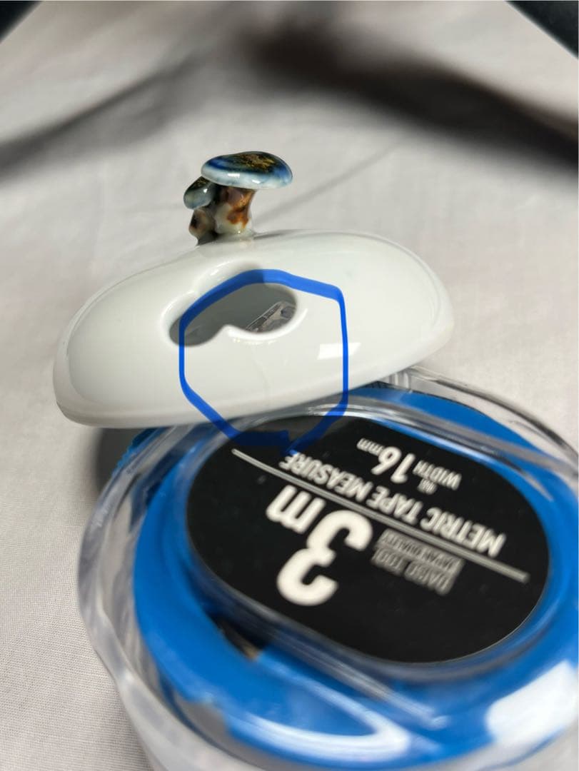 十三代目柿右衛門　香炉　蓋に薄いヒビあり