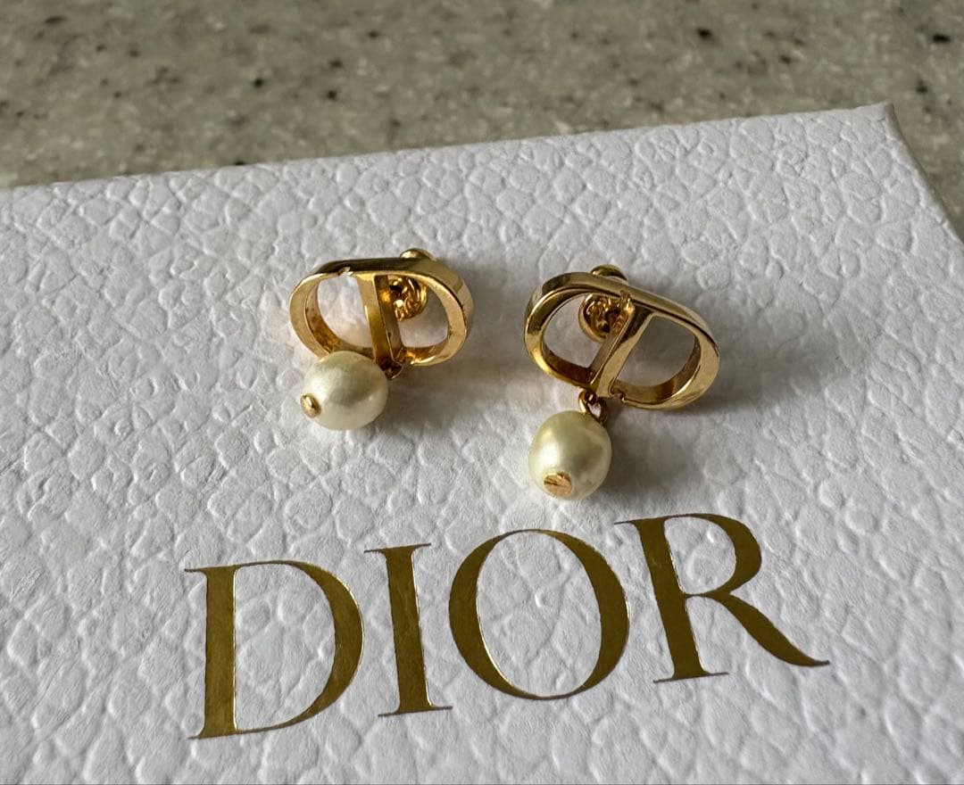 Dior PETIT CD ピアス