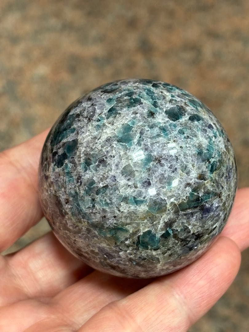 レアストーン　アイオライト&エメラルド&トルマリン&マイカ共生5.25cm