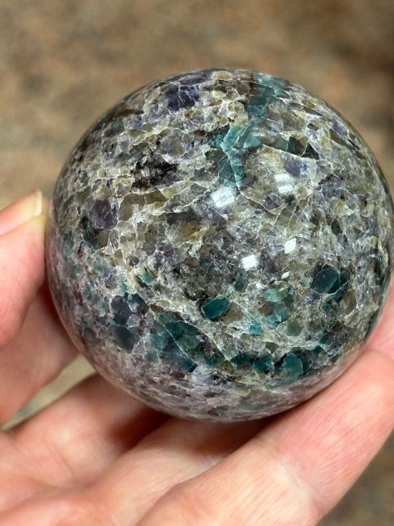 レアストーン　アイオライト&エメラルド&トルマリン&マイカ共生5.25cm