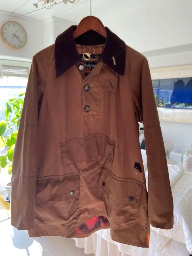 Barbour ブラウンアウター コーデュロイ襟　プルオーバータイプ。