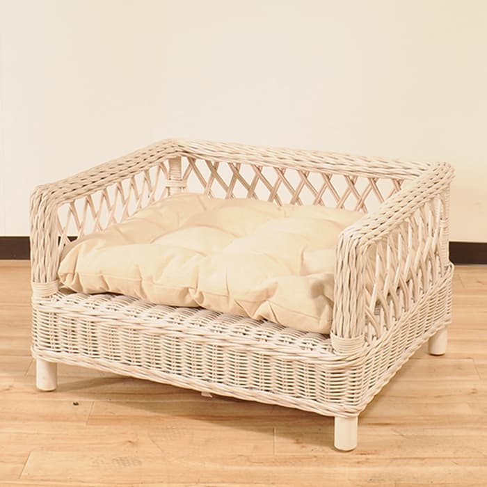 【ラタン家具】　ペットベッド　ホワイト調　（天然ラタン使用）